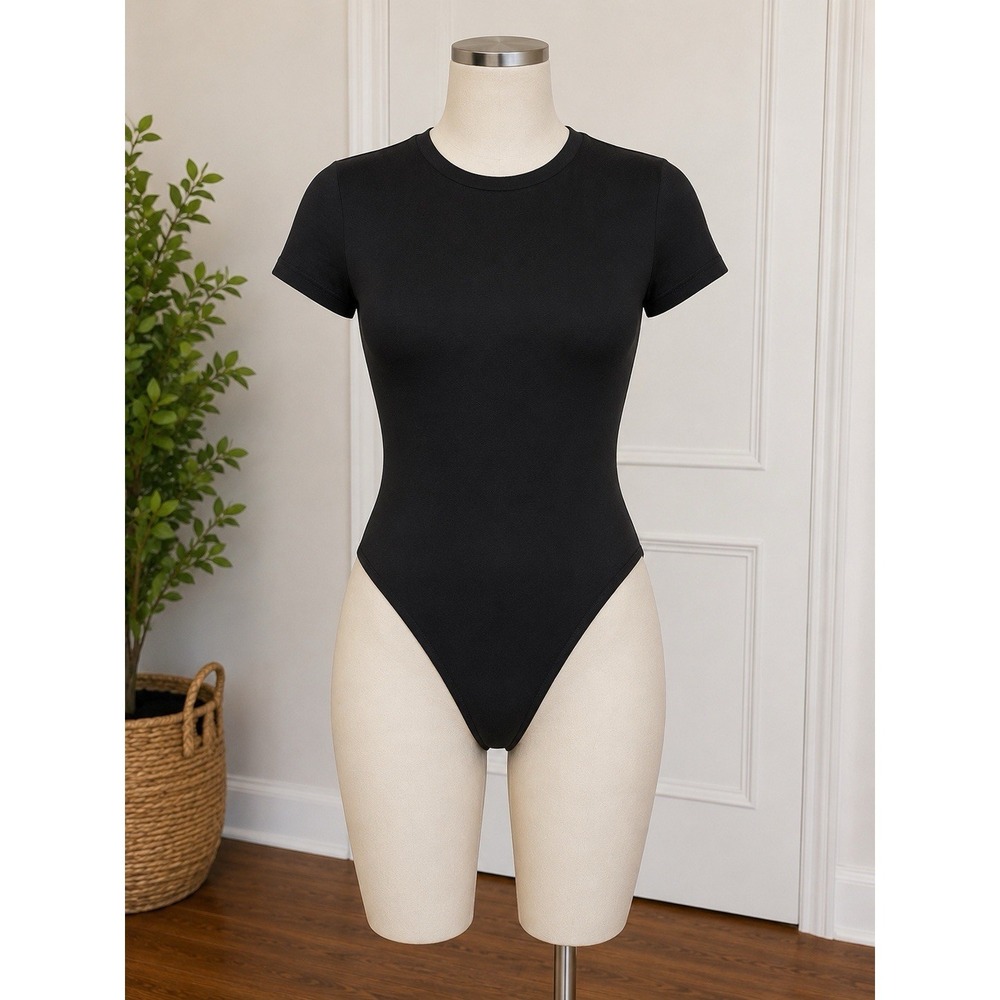 MangoPop Black Bodysuit Women's XL Short Sleeve Crew Neck Stretch Basic Top NWT
